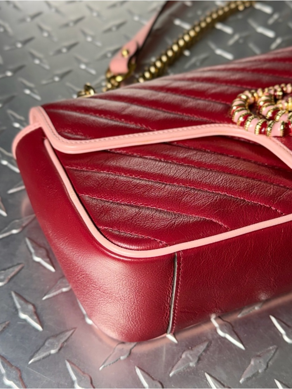 Gucci Azalea Torchon GG Small Marmont Chain Shoulder Bag in Red/Pink GHW - Picture 5 of 12